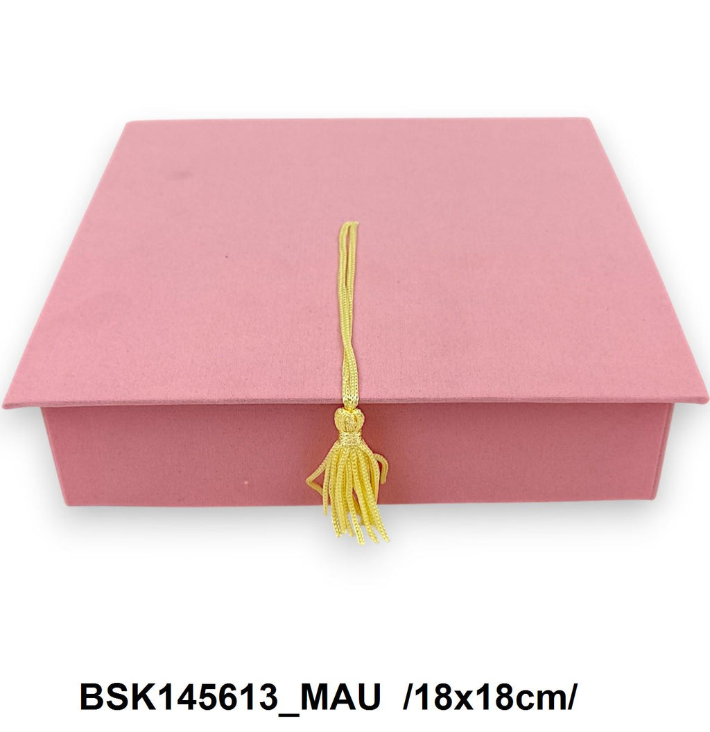 BSK145613_MAU